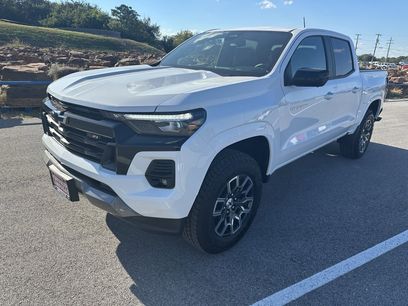 Used 2024 Chevrolet Colorado Z71 w/ Z71 Convenience Package 2