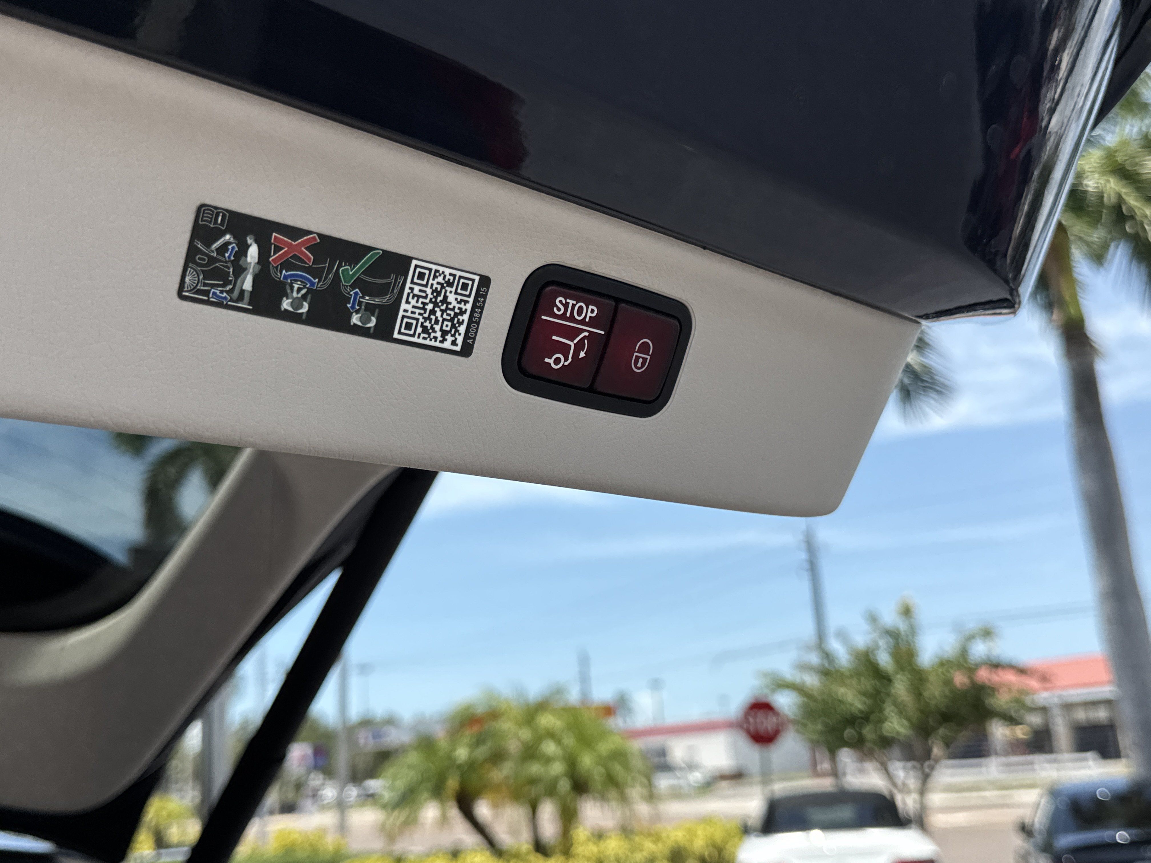 Used 2023 Mercedes-Benz EQS 450+ SUV image 12