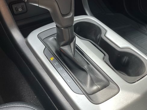Used 2020 Chevrolet Colorado LT RWD image 13