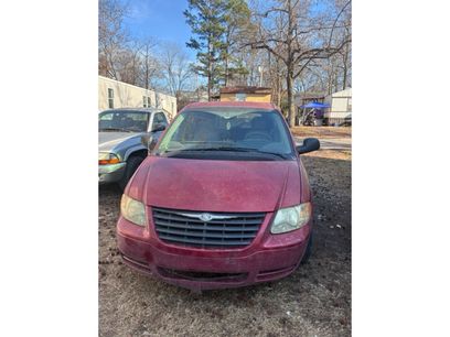 Used 2006 Chrysler Town & Country Base