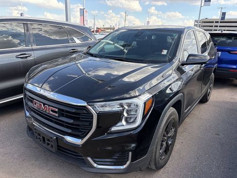 Used 2023 GMC Terrain SLE FWD image 4