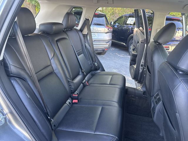 Used 2023 Nissan Rogue SV FWD image 11