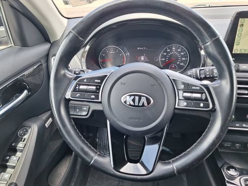 Used 2021 Kia Seltos SX w/ SX Sunroof Package AWD/4WD image 14