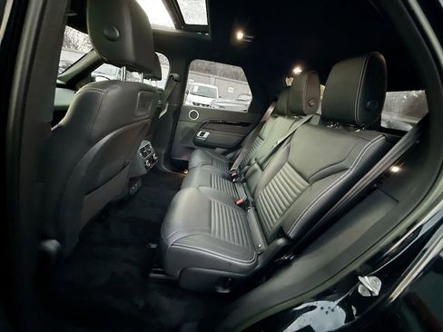 Used 2023 Land Rover Discovery S R-Dynamic image 27