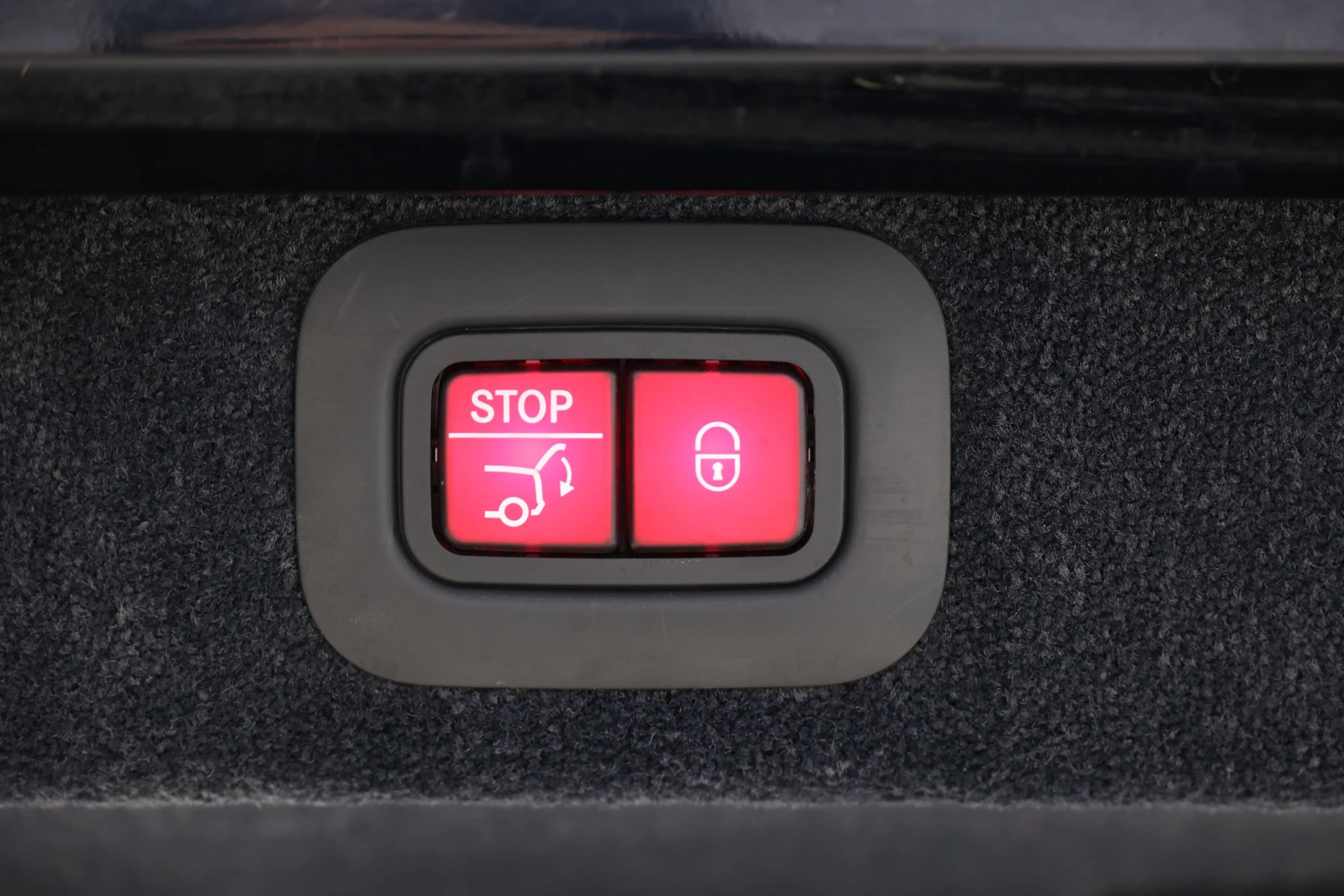 Used 2021 Aston Martin DBX AWD/4WD image 61