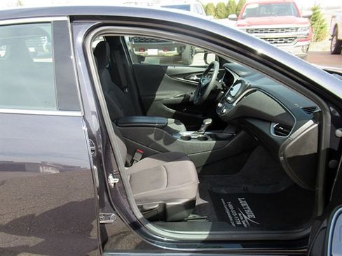 Used 2023 Chevrolet Malibu LT image 13