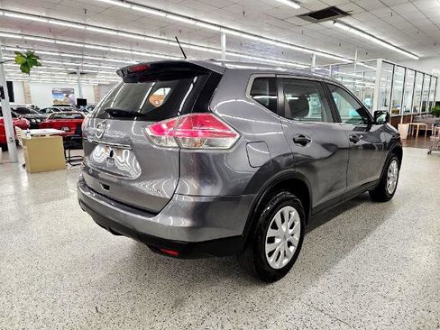 Used 2016 Nissan Rogue S image 4
