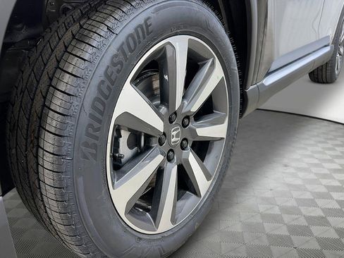 New 2025 Honda Pilot Elite image 13