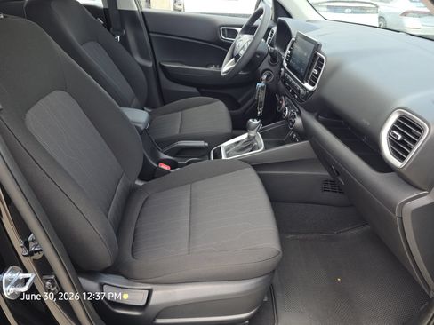 Certified 2026 Hyundai Venue SE FWD image 14