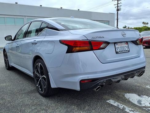 Used 2024 Nissan Altima 2.5 SR FWD image 3