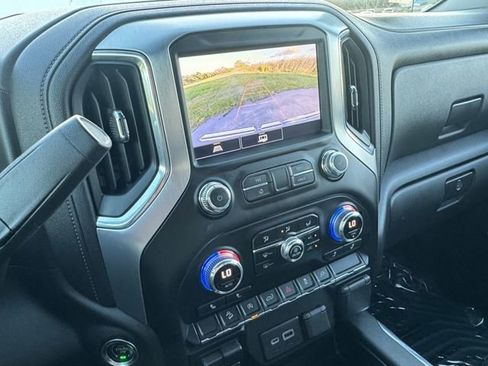 Used 2021 GMC Sierra 1500 Elevation w/ Preferred Package AWD/4WD image 9