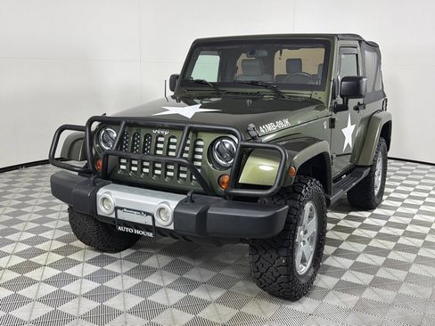 Used 2009 Jeep Wrangler Sahara AWD/4WD image 10