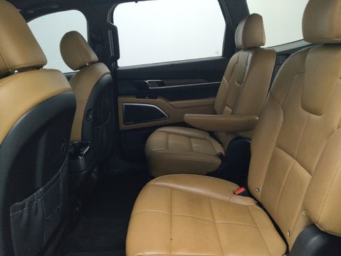 Used 2021 Kia Telluride SX w/ Towing Package FWD image 18