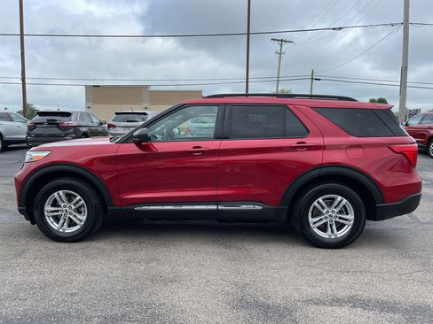 Used 2020 Ford Explorer XLT w/ Equipment Group 202A image 5