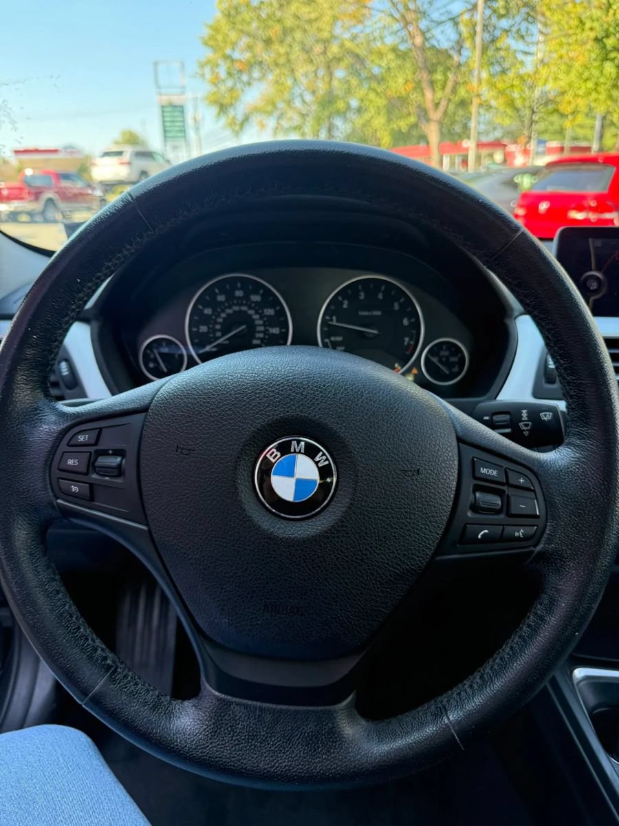 Used 2013 BMW 328i xDrive Sedan AWD/4WD image 13