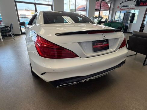 Used 2018 Mercedes-Benz SL 450 image 31
