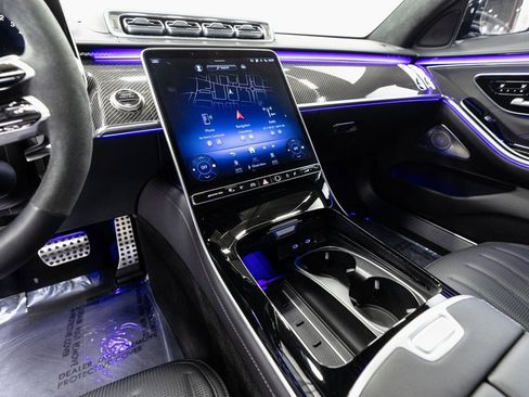 Used 2025 Mercedes-Benz S 63 AMG S image 15