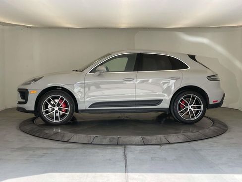 Certified 2023 Porsche Macan S image 2