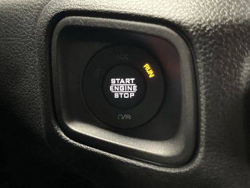 Used 2024 Jeep Wrangler Unlimited image 20