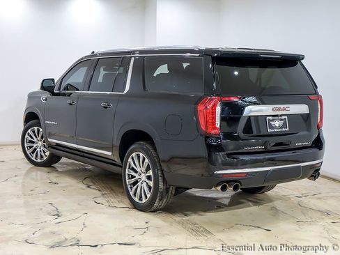 Used 2021 GMC Yukon XL Denali w/ LPO, Illumination Package AWD/4WD image 10