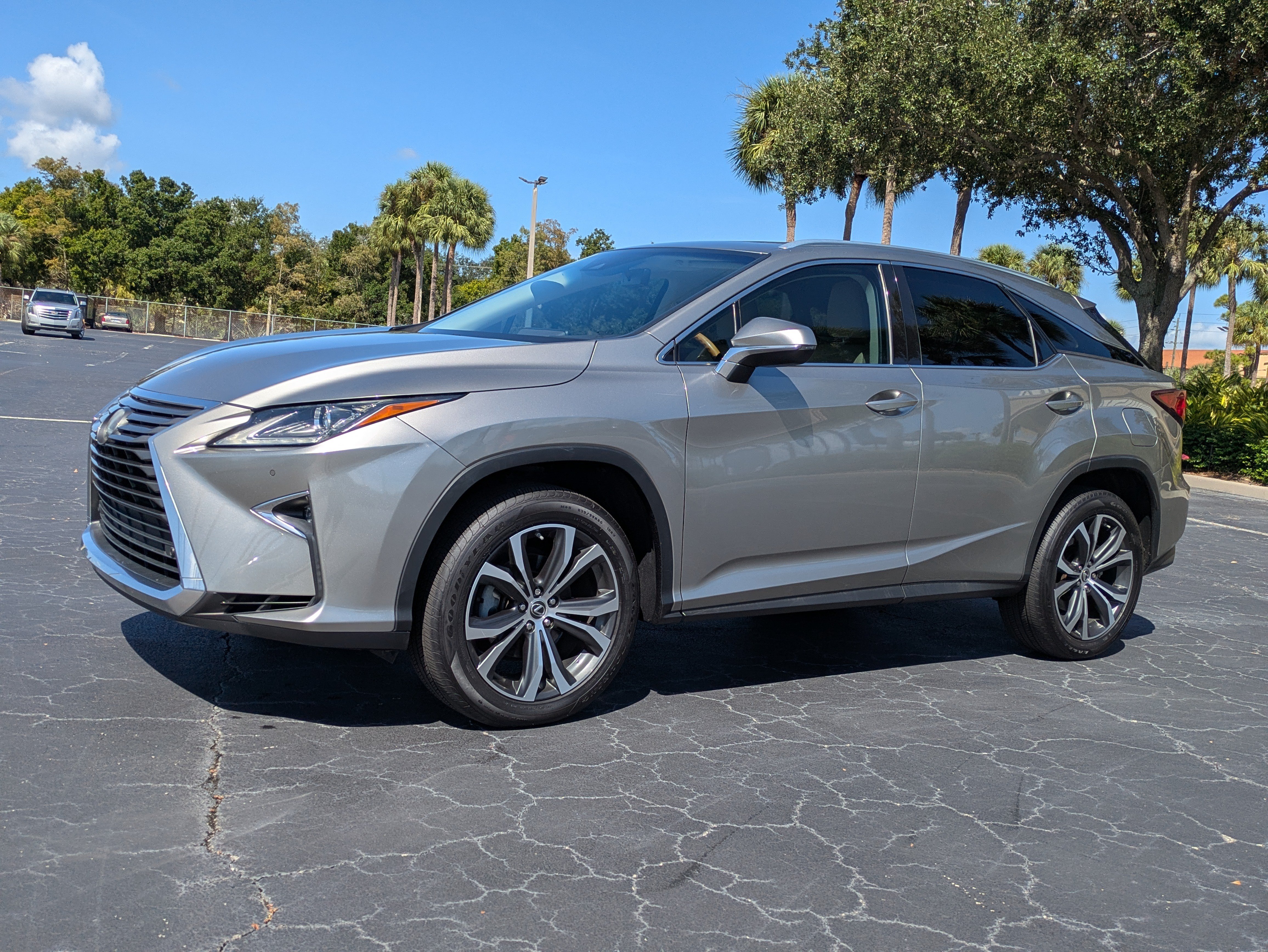 Used 2018 Lexus RX 350 FWD w/ Premium Package image 2