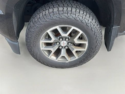 Used 2015 GMC Canyon SLE w/ All-Terrain Package AWD/4WD image 31