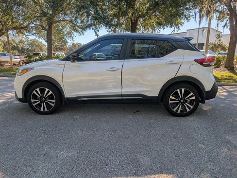 Used 2019 Nissan Kicks SR w/ SR Premium Package image 5