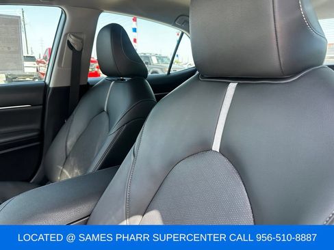 Used 2022 Toyota Camry XSE FWD image 17