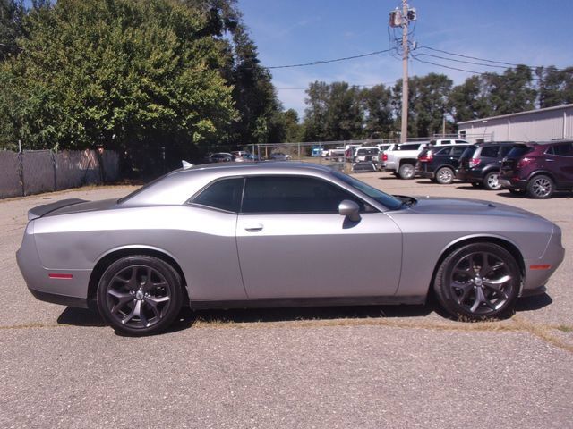 Used 2018 Dodge Challenger SXT Plus RWD image 8