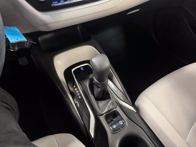 Used 2020 Toyota Corolla LE w/ Carpet Mat Package (TMS) FWD image 30