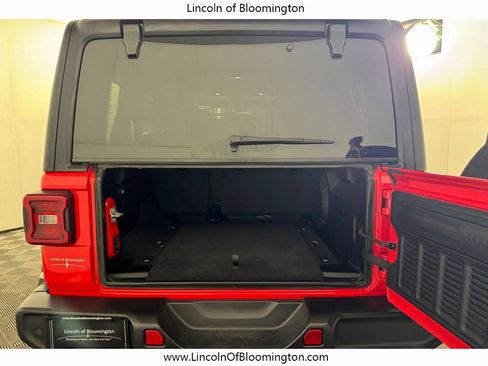 Used 2024 Jeep Wrangler Unlimited Sahara w/ Technology Group AWD/4WD image 13