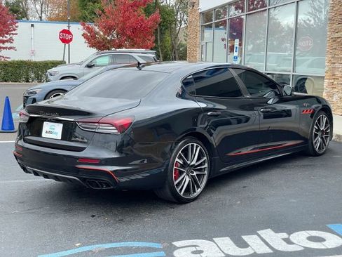 Used 2022 Maserati Quattroporte Trofeo image 11