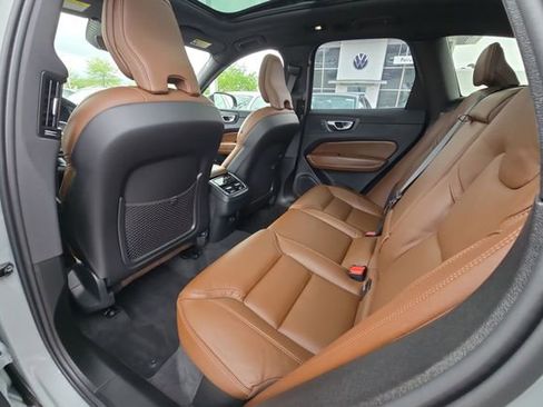 Used 2025 Volvo XC60 B5 Ultra w/ Climate Package AWD/4WD image 22