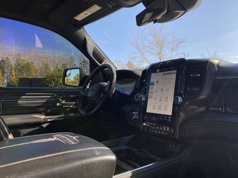 Used 2022 RAM 1500 Limited AWD/4WD image 6