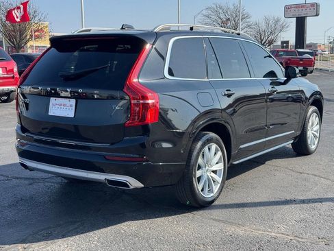 Used 2017 Volvo XC90 T6 Momentum w/ Vision Package image 5