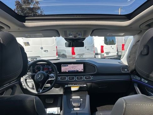 New 2026 Mercedes-Benz GLS 450 4MATIC image 36