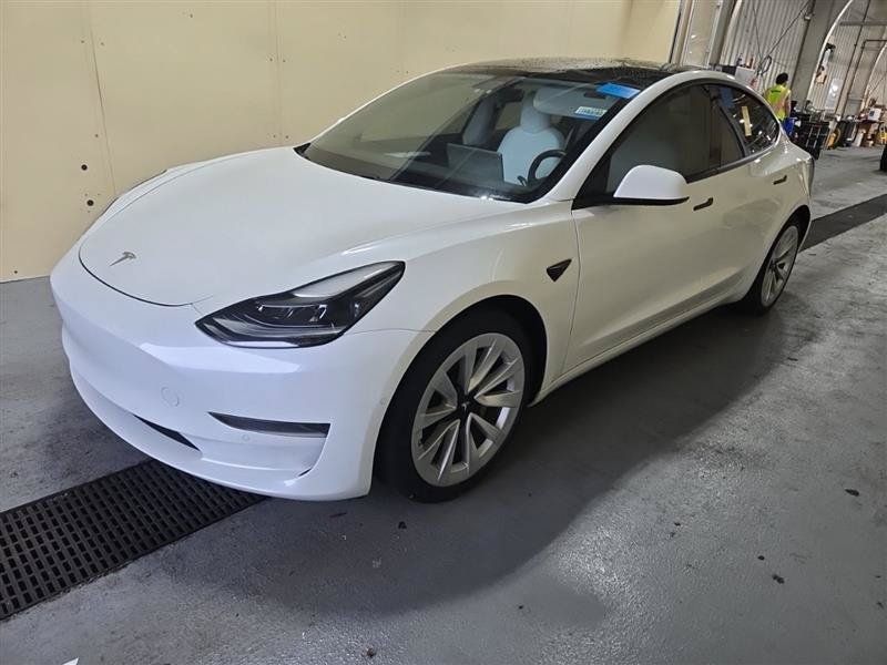 Used 2021 Tesla Model 3 Standard Range Plus RWD image 7