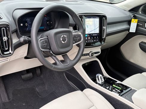 New 2026 Volvo XC40 B5 Ultra w/ Protection Package Premier image 13