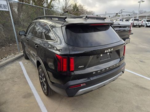 Used 2022 Kia Sorento SX Prestige image 4