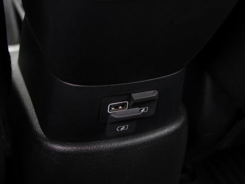 Certified 2025 Nissan Kicks Play S FWD image 27