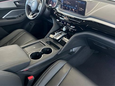 Certified 2025 Acura MDX w/ Technology Package image 18