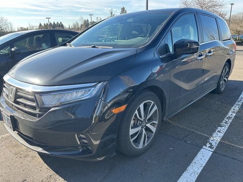 Used 2023 Honda Odyssey Touring image 1