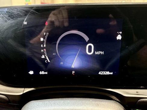 Used 2024 Buick Envista Sport Touring w/ Convenience I Package FWD image 4