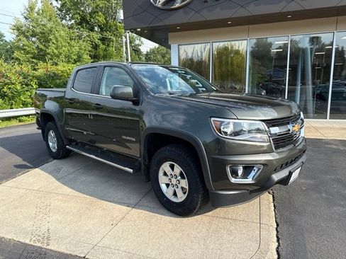 Used 2018 Chevrolet Colorado W/T w/ WT Convenience Package AWD/4WD image 3