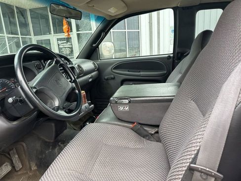 Used 2001 Dodge Ram 1500 Truck ST image 14
