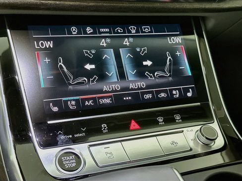 Used 2022 Audi Q8 Prestige AWD/4WD image 23