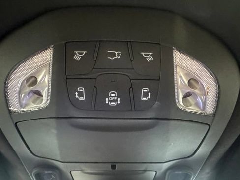 Used 2022 Chrysler Pacifica Pinnacle AWD/4WD image 54