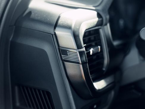 New 2025 Ford F150 Lariat w/ Equipment Group 502A High image 26