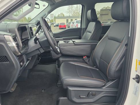 New 2026 Ford F350 Lariat w/ Chrome Package image 4