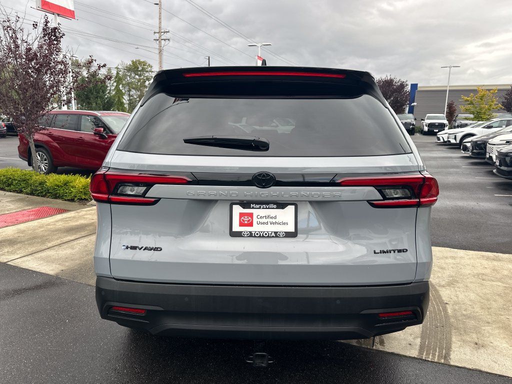Certified 2025 Toyota Grand Highlander AWD Hybrid image 4
